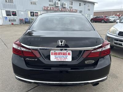 2017 Honda Accord LX   - Photo 6 - South Sioux City, NE 68776