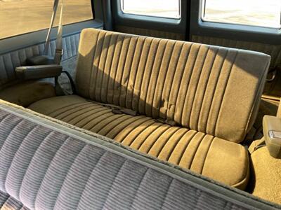 1990 GMC Suburban V1500   - Photo 22 - South Sioux City, NE 68776