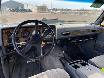 1990 GMC Suburban V1500   - Photo 19 - South Sioux City, NE 68776