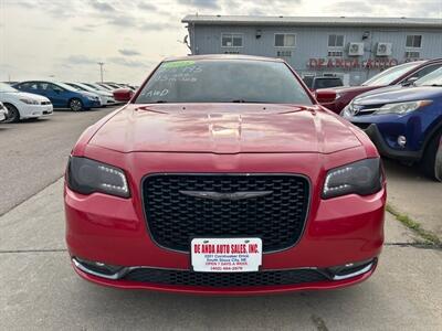 2015 Chrysler 300 Series S   - Photo 8 - South Sioux City, NE 68776