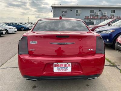 2015 Chrysler 300 Series S   - Photo 4 - South Sioux City, NE 68776