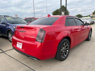 2015 Chrysler 300 Series S   - Photo 5 - South Sioux City, NE 68776