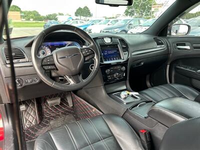 2015 Chrysler 300 Series S   - Photo 15 - South Sioux City, NE 68776