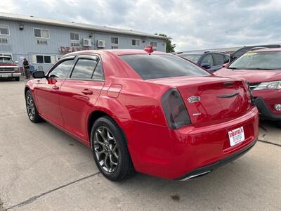 2015 Chrysler 300 Series S   - Photo 3 - South Sioux City, NE 68776
