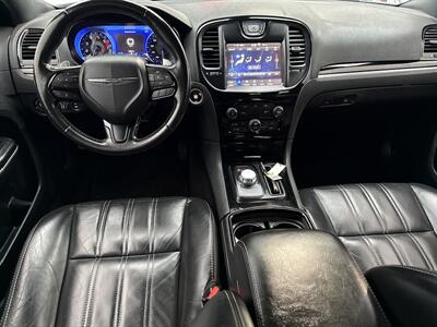 2020 Chrysler 300 Series S   - Photo 21 - South Sioux City, NE 68776