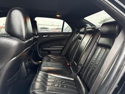 2020 Chrysler 300 Series S   - Photo 16 - South Sioux City, NE 68776