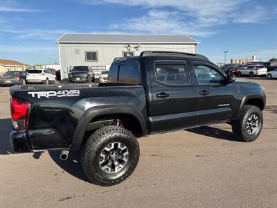2019 Toyota Tacoma TRD Off-Road   - Photo 8 - South Sioux City, NE 68776