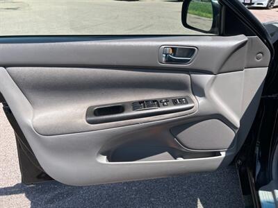 2005 Toyota Camry LE   - Photo 11 - South Sioux City, NE 68776