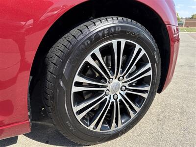 2014 Chrysler 300 Series S   - Photo 13 - South Sioux City, NE 68776