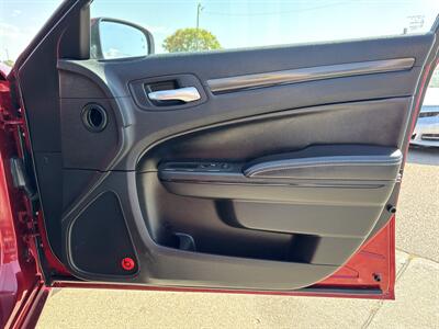 2014 Chrysler 300 Series S   - Photo 20 - South Sioux City, NE 68776