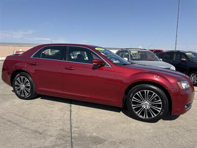 2014 Chrysler 300 Series S   - Photo 10 - South Sioux City, NE 68776