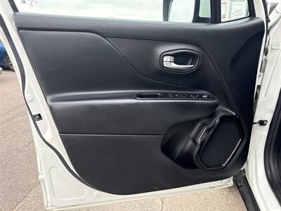 2017 Jeep Renegade Altitude   - Photo 15 - South Sioux City, NE 68776