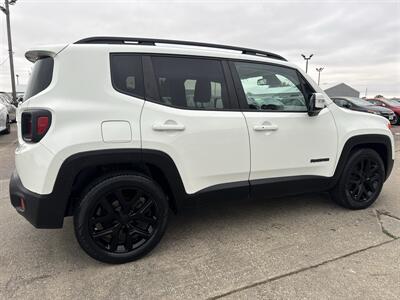 2017 Jeep Renegade Altitude   - Photo 8 - South Sioux City, NE 68776