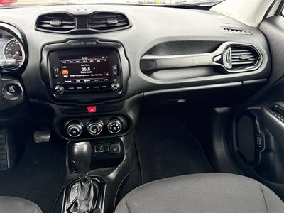 2017 Jeep Renegade Altitude   - Photo 22 - South Sioux City, NE 68776