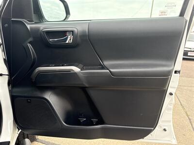 2019 Toyota Tacoma TRD Off-Road   - Photo 20 - South Sioux City, NE 68776