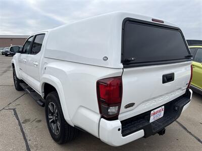 2019 Toyota Tacoma TRD Off-Road   - Photo 5 - South Sioux City, NE 68776