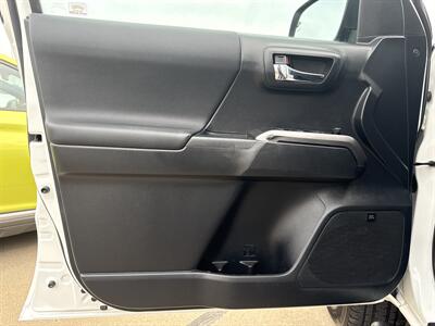 2019 Toyota Tacoma TRD Off-Road   - Photo 15 - South Sioux City, NE 68776