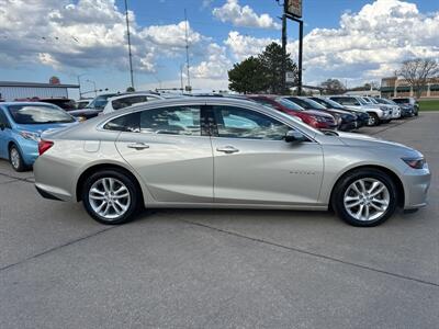 2016 Chevrolet Malibu LT   - Photo 6 - South Sioux City, NE 68776