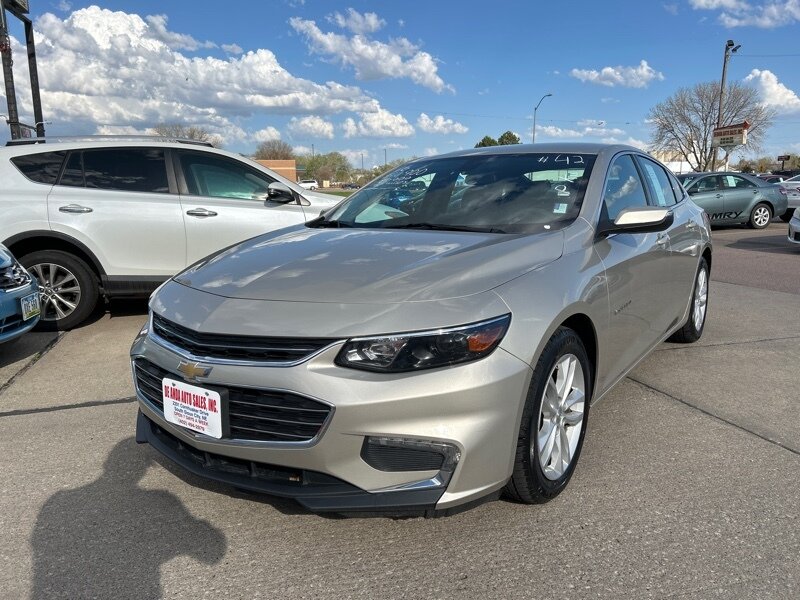 2016 Chevrolet Malibu LT - Photo 1 - South Sioux City, NE 68776