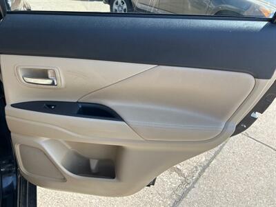 2016 Mitsubishi Outlander SEL   - Photo 19 - South Sioux City, NE 68776