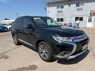 2016 Mitsubishi Outlander SEL   - Photo 7 - South Sioux City, NE 68776