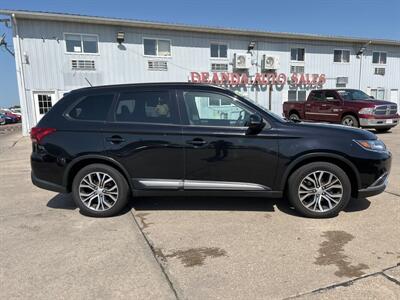 2016 Mitsubishi Outlander SEL   - Photo 6 - South Sioux City, NE 68776