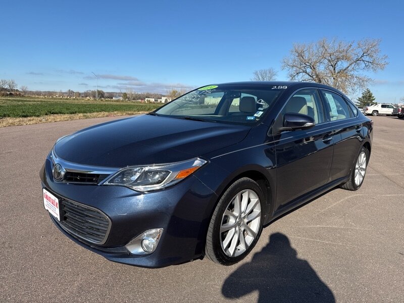 2014 Toyota Avalon Limited - Photo 1 - South Sioux City, NE 68776