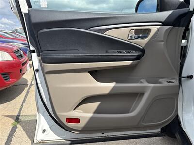 2016 Honda Pilot EX-L w/Navi   - Photo 14 - South Sioux City, NE 68776
