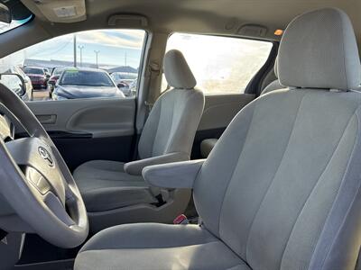 2014 Toyota Sienna L 7-Passenger   - Photo 14 - South Sioux City, NE 68776