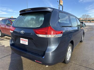 2014 Toyota Sienna L 7-Passenger   - Photo 7 - South Sioux City, NE 68776