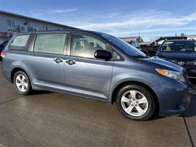 2014 Toyota Sienna L 7-Passenger   - Photo 10 - South Sioux City, NE 68776