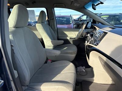 2014 Toyota Sienna L 7-Passenger   - Photo 19 - South Sioux City, NE 68776