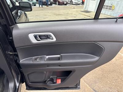 2015 Ford Explorer Sport   - Photo 19 - South Sioux City, NE 68776