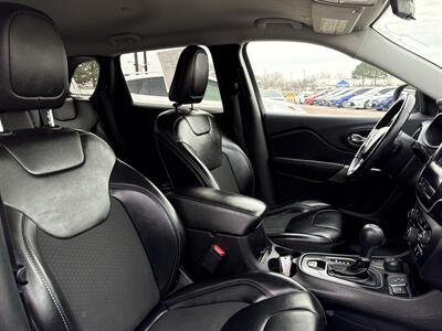 2019 Jeep Cherokee Latitude Plus   - Photo 18 - South Sioux City, NE 68776