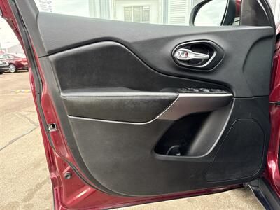 2019 Jeep Cherokee Latitude Plus   - Photo 23 - South Sioux City, NE 68776