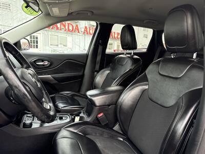 2019 Jeep Cherokee Latitude Plus   - Photo 14 - South Sioux City, NE 68776