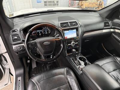 2017 Ford Explorer Platinum   - Photo 11 - South Sioux City, NE 68776