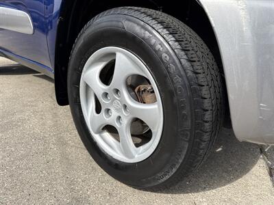 2005 Toyota RAV4   - Photo 13 - South Sioux City, NE 68776