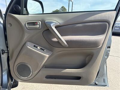 2005 Toyota RAV4   - Photo 20 - South Sioux City, NE 68776