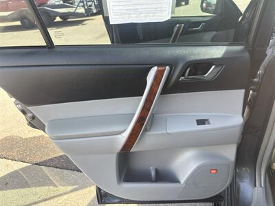 2013 Toyota Highlander Limited   - Photo 17 - South Sioux City, NE 68776