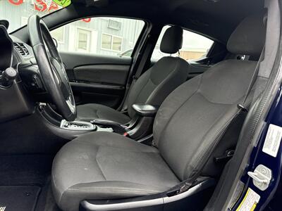 2014 Dodge Avenger SXT   - Photo 14 - South Sioux City, NE 68776