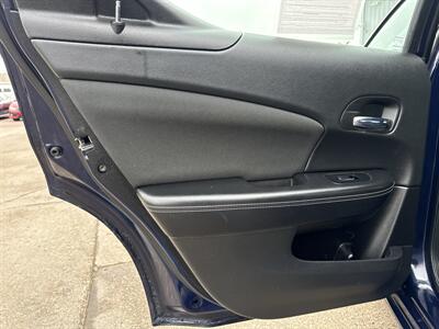 2014 Dodge Avenger SXT   - Photo 17 - South Sioux City, NE 68776