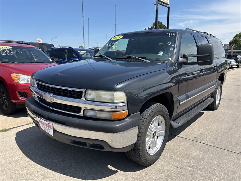 2003 Chevrolet Suburban 1500 LT   - Photo 1 - South Sioux City, NE 68776