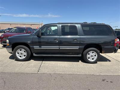 2003 Chevrolet Suburban 1500 LT   - Photo 2 - South Sioux City, NE 68776