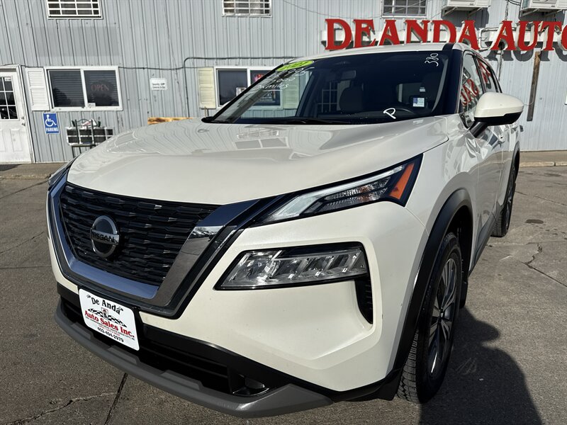 2021 Nissan Rogue SV   - Photo 1 - South Sioux City, NE 68776