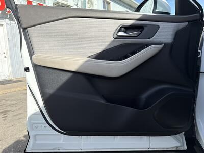 2021 Nissan Rogue SV   - Photo 15 - South Sioux City, NE 68776