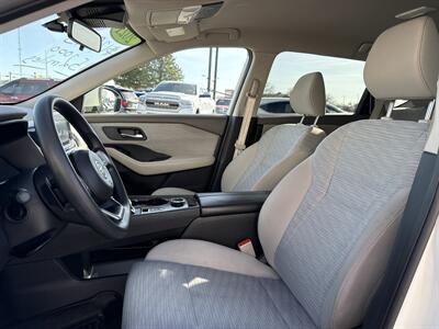 2021 Nissan Rogue SV   - Photo 14 - South Sioux City, NE 68776
