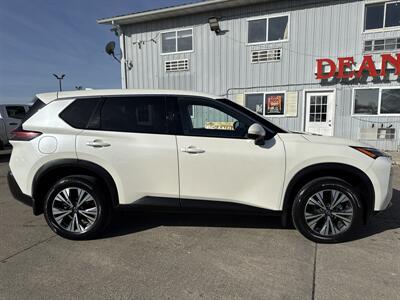 2021 Nissan Rogue SV   - Photo 9 - South Sioux City, NE 68776