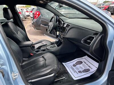 2012 Chrysler 200 Limited   - Photo 16 - South Sioux City, NE 68776