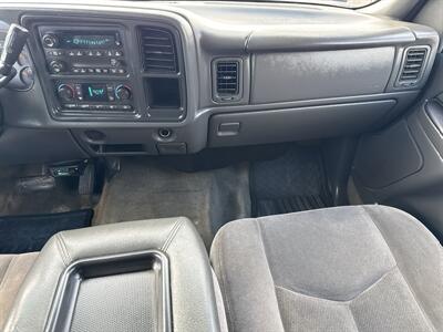 2004 GMC Sierra 2500HD SLE   - Photo 22 - South Sioux City, NE 68776